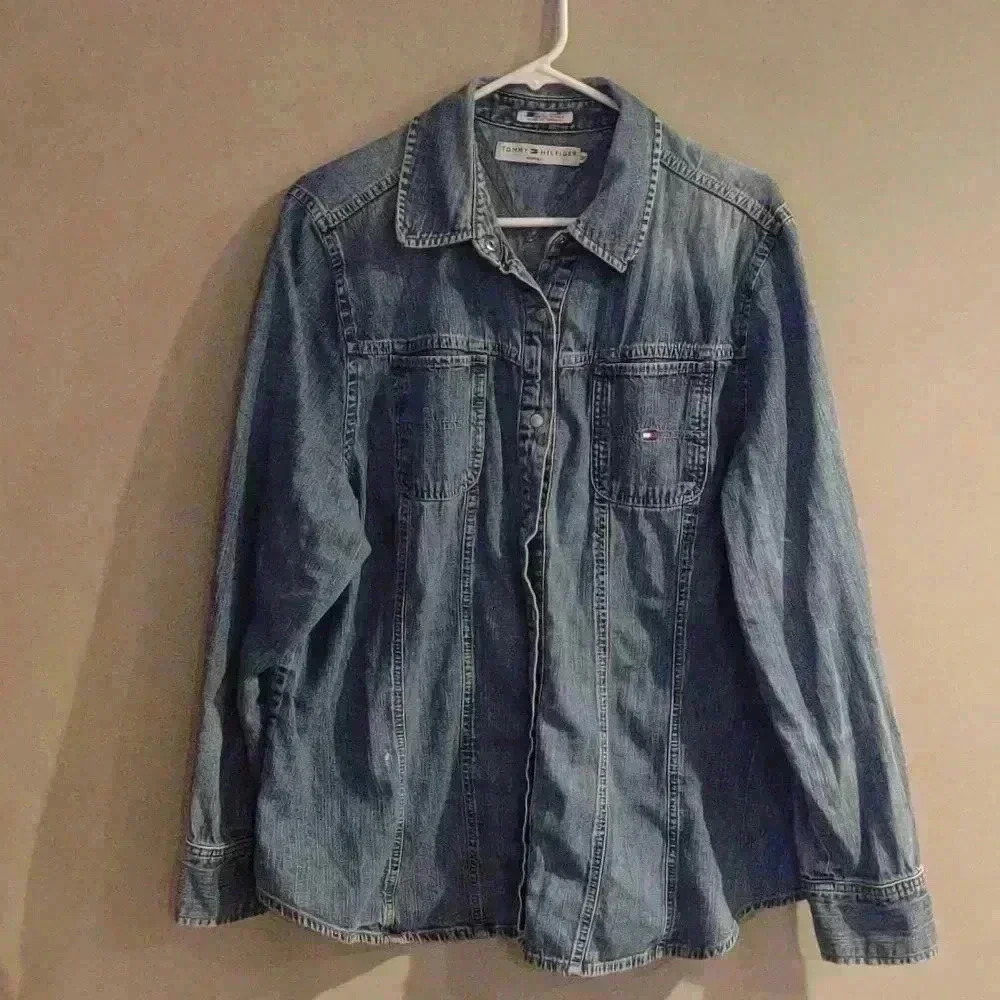 Tommy Hilfiger snap front long sleeve blue denim‎ shirt women's 20